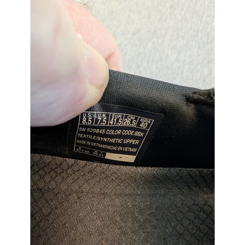 Skechers Men's Black Slip-On Low Top Athletic Sneaker Memory Foam Textile 8.5